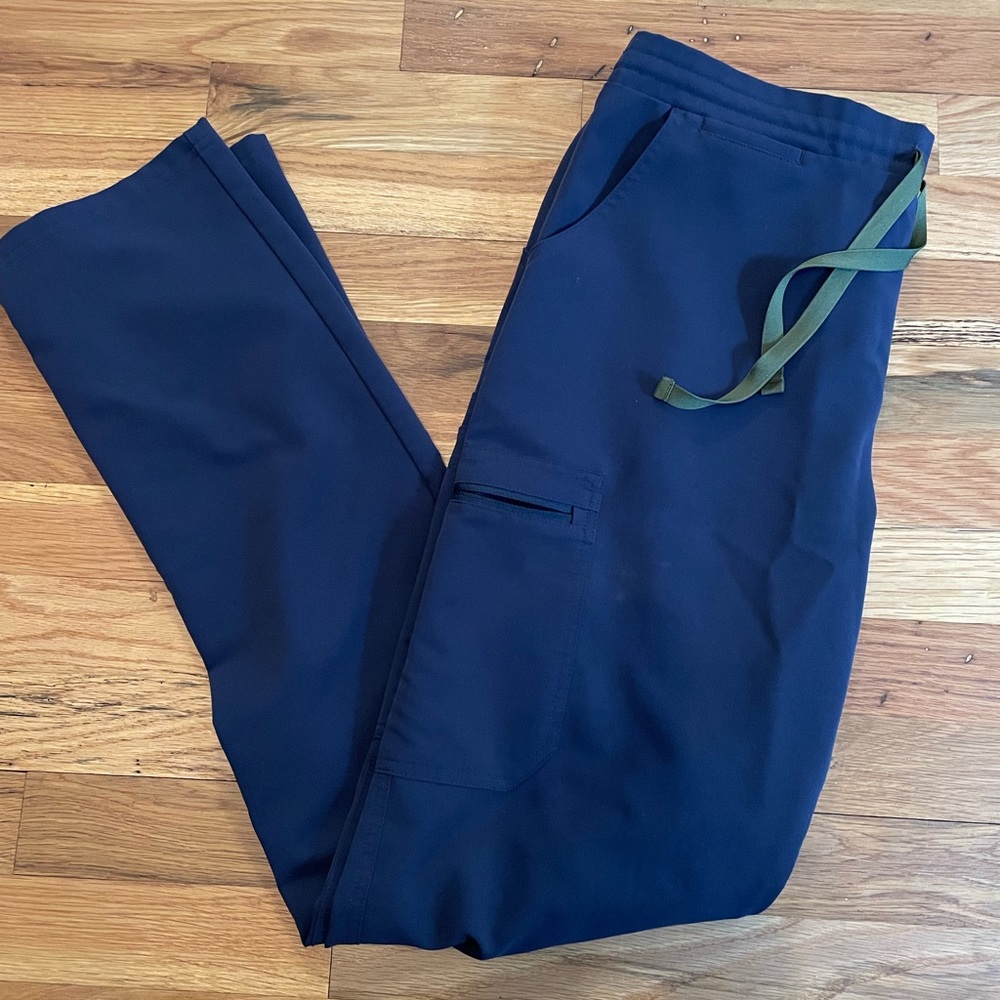 Figs Quiet Navy Yola Skinny Medium Tall